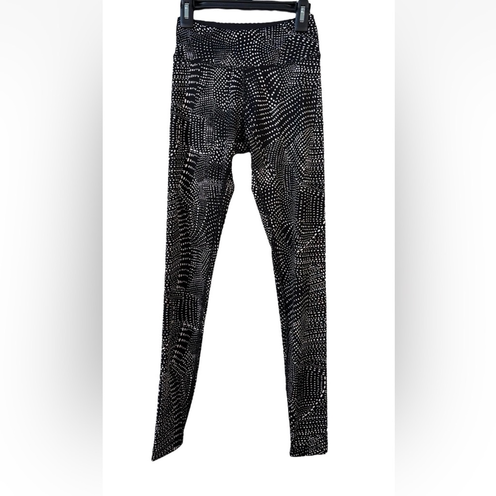 Beyond Yoga Black White Polka Dot Leggings XS Extra Small 27" Inseam Geo